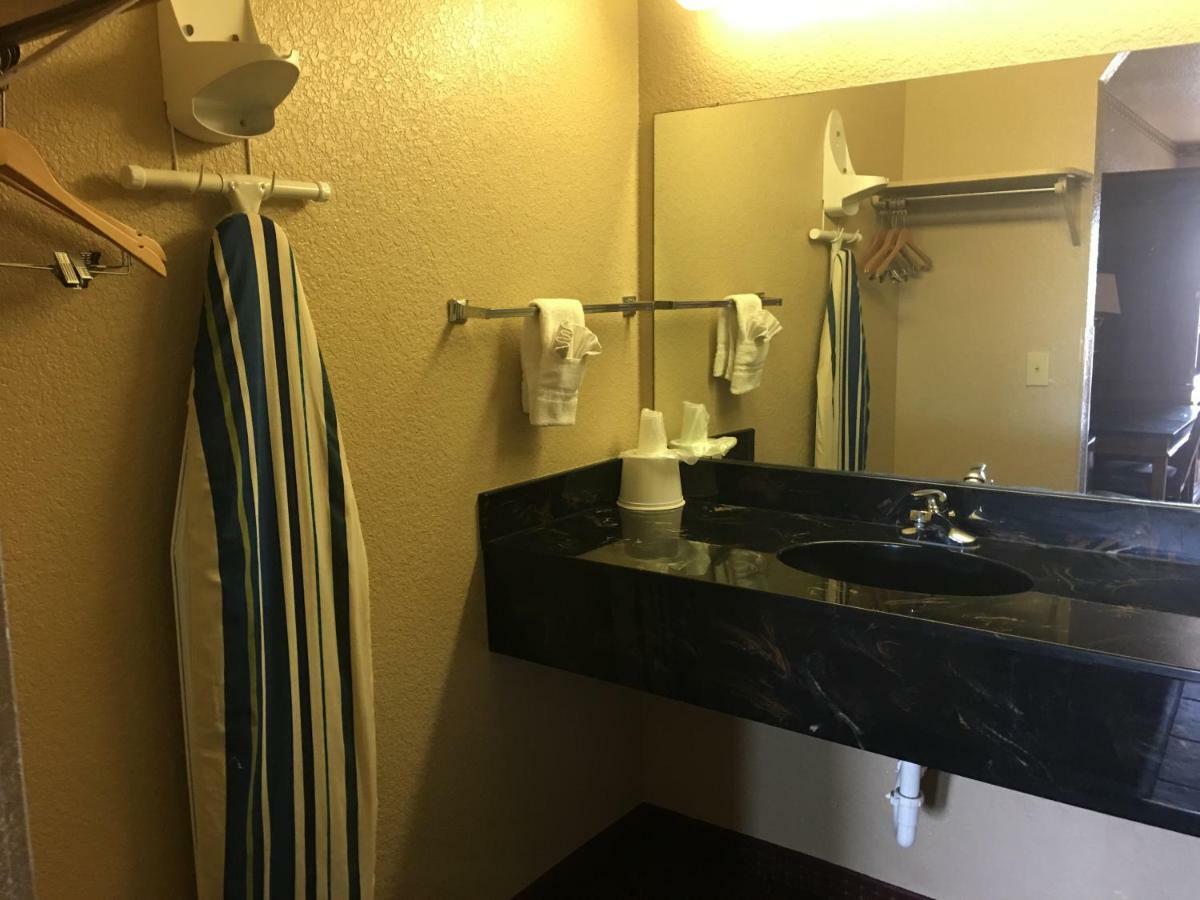 Day N Night Inn Harker Heights Extérieur photo